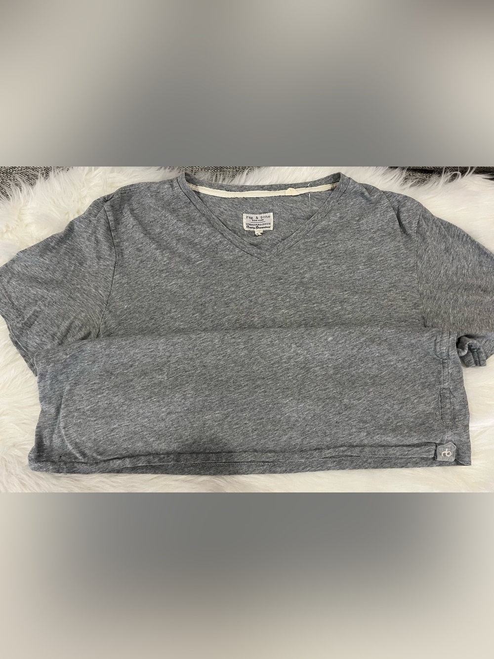 Men’s rag & bone Gray V-Neck Short Sleeve Tee